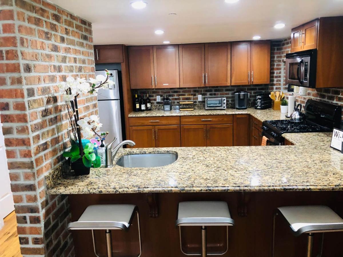 Updated Amazing Bi -level Minutes From Water Views Of New York