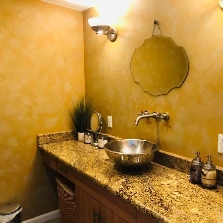 Updated Amazing Bi -Level Condo Minutes From Water Views Of New York City North Bergen Extérieur photo