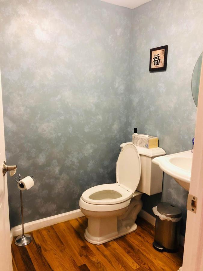 Updated Amazing Bi -level Minutes From Water Views Of New York